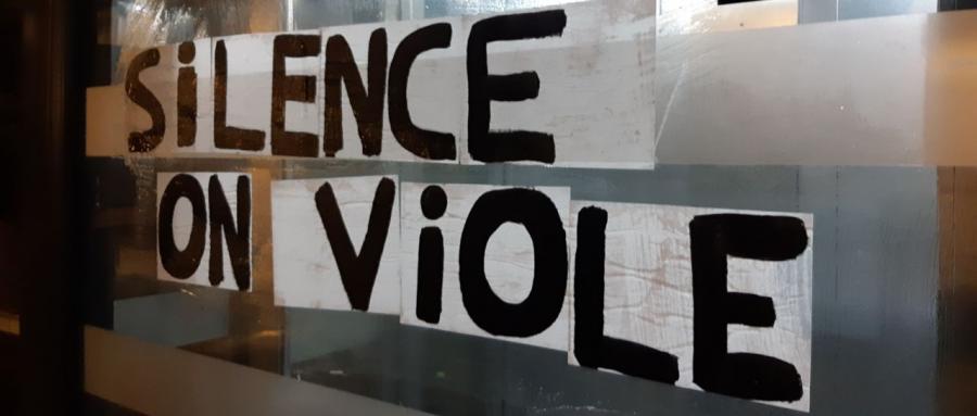 ANNECY |  Les colleuses : les mots de la société