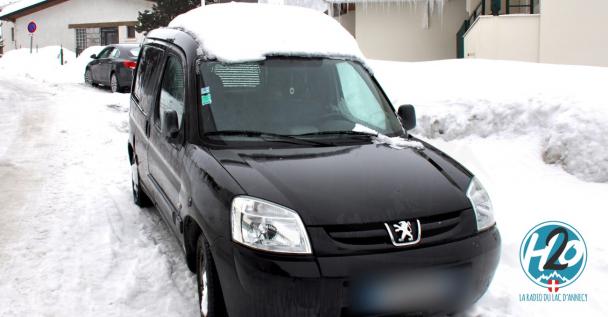 HAUTE SAVOIE | De l’importance de déneiger sa voiture, surtout le toit