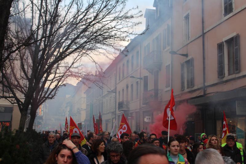 ANNECY | Les gilets jaunes : électrons libres du mouvement de contestation ? (📷15 PHOTOS MARQUANTES)
