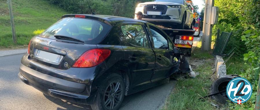 DOUSSARD | Violent choc sur la RD 1508 à Brédannaz