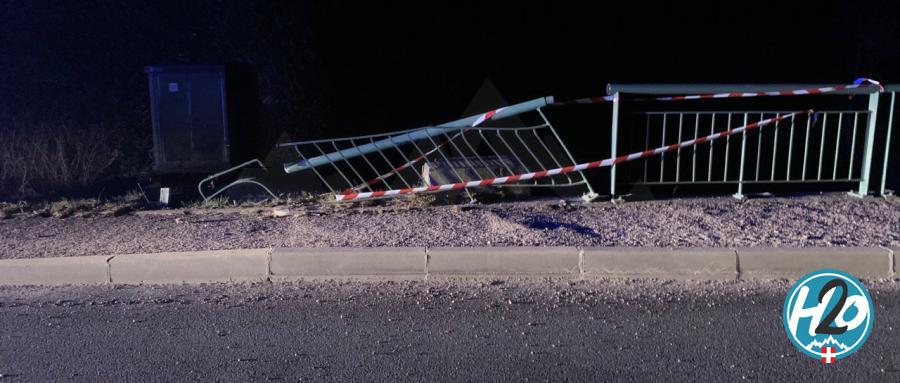 DOUSSARD | Impressionnante et mystérieuse sortie de route au cœur de la nuit