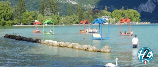 ANNECY | Insolite : Une œuvre d’ « Annecy Paysage » détournée pour le bronzage et la farniente