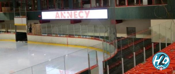 ANNECY | Les agents de la piscine-patinoire Jean-Régis poursuivent la grève