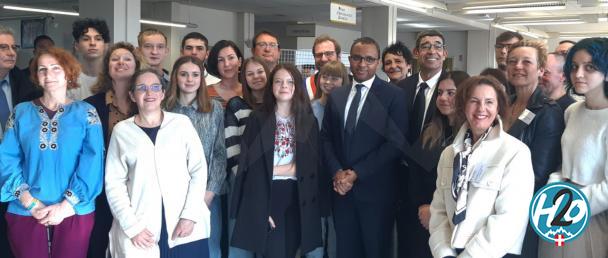ANNECY | Le ministre de l’Éducation nationale à la rencontre de familles ukrainiennes