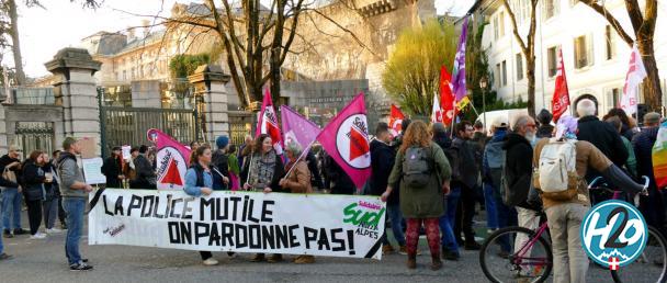 CHAMBÉRY | Sainte-Soline : la manifestation contre les "violences policières" rassemble 1 000 personnes 